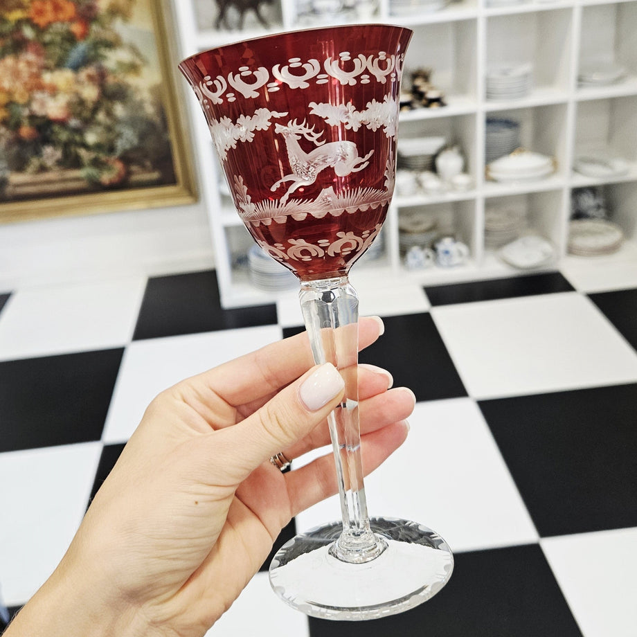 1Stück. Eleganter handgeschnitzter tulpenförmiger Kristallkelch mit Ja –